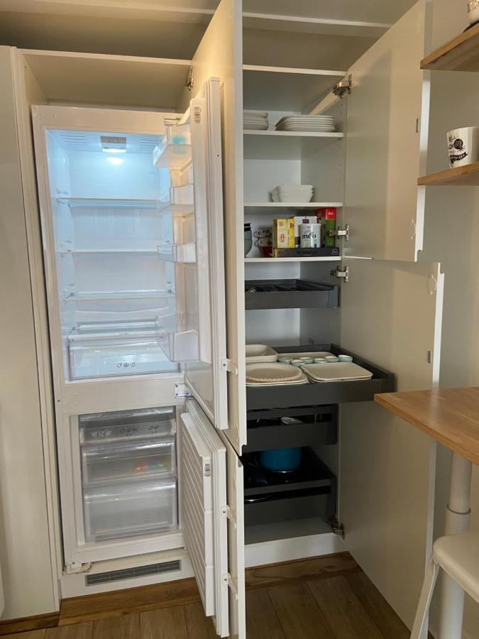 Superbe Duplex De 70M2 Avec 2 Chambres En Hyper Centre Au Calme Sur Cour Classe 3 Etoiles Avec Parking En Option La Rochelle  Exterior foto